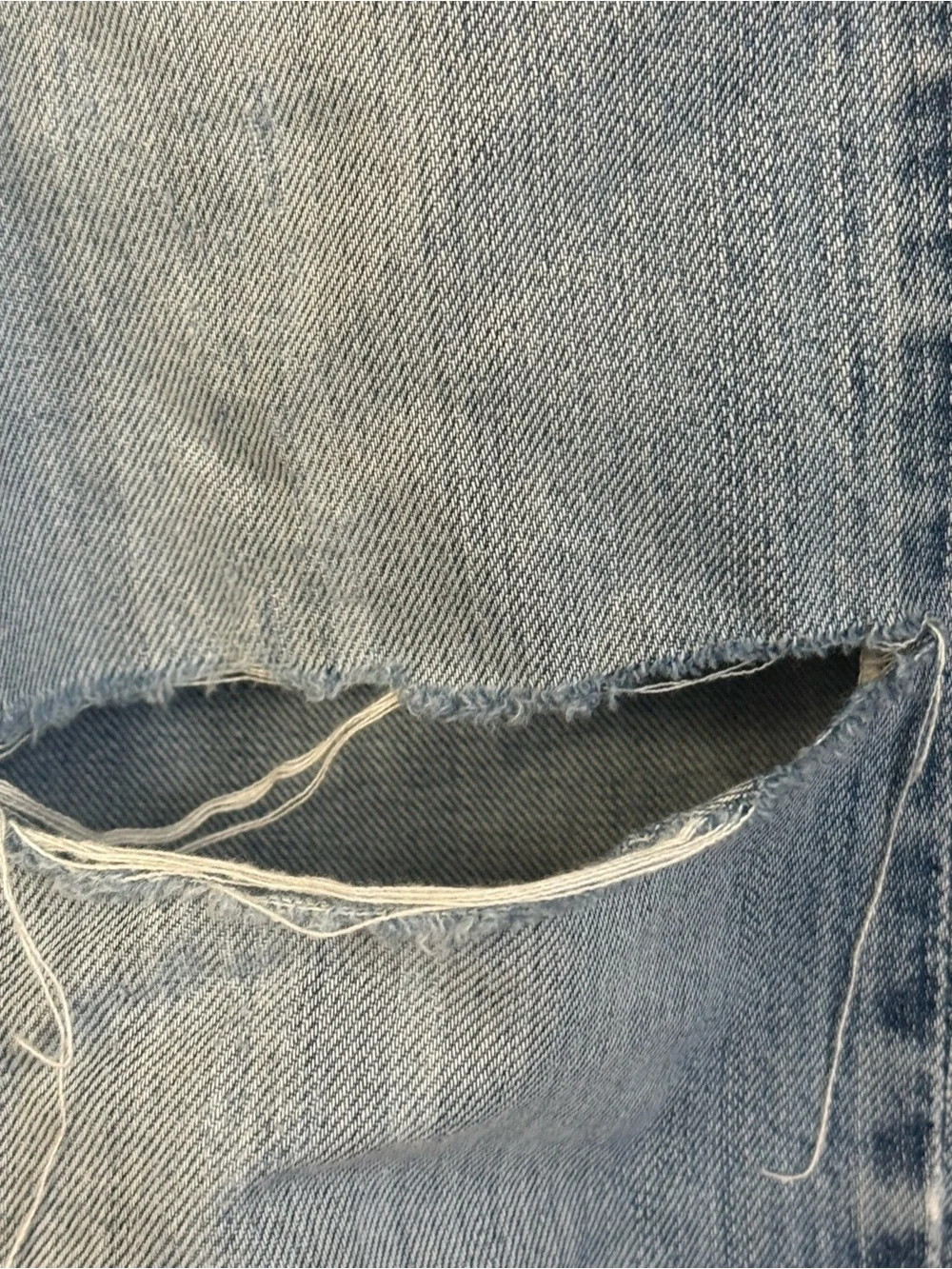 BKE Carter Jeans Men's 32R Blue Denim Light Wash Casual Distressed Bootcut Work